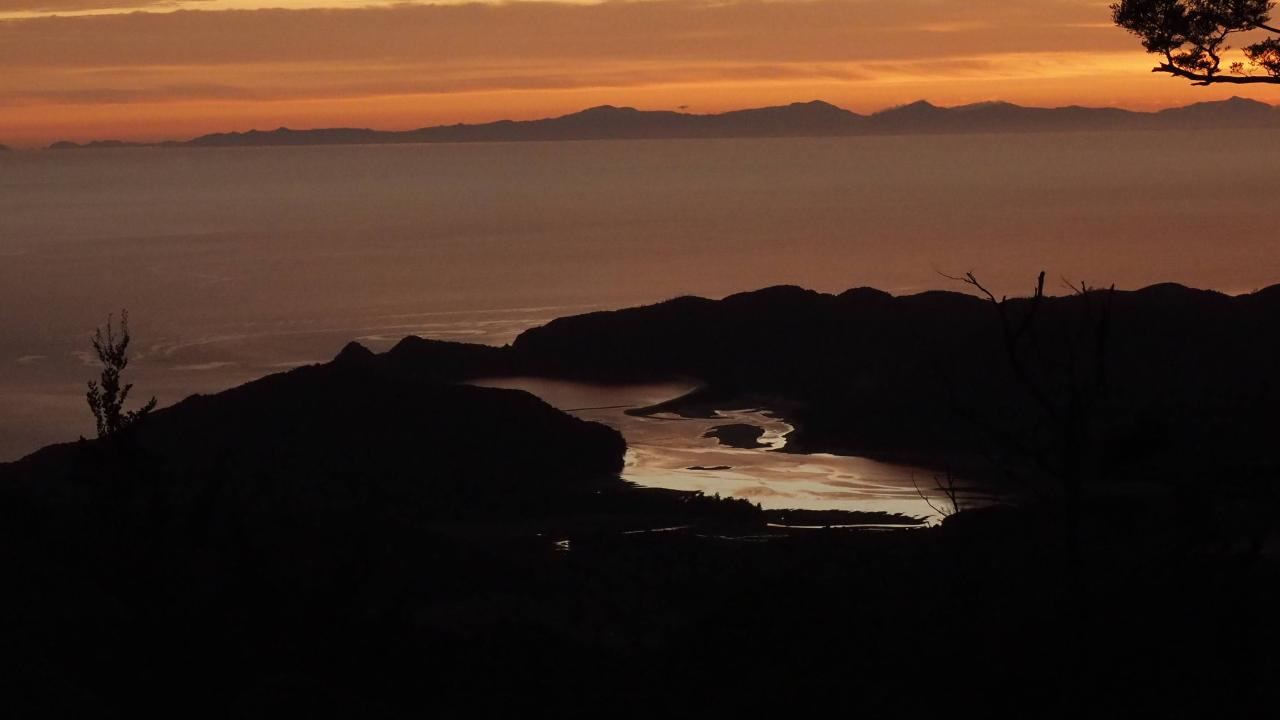 Abel Tasman, Awaroa sunset