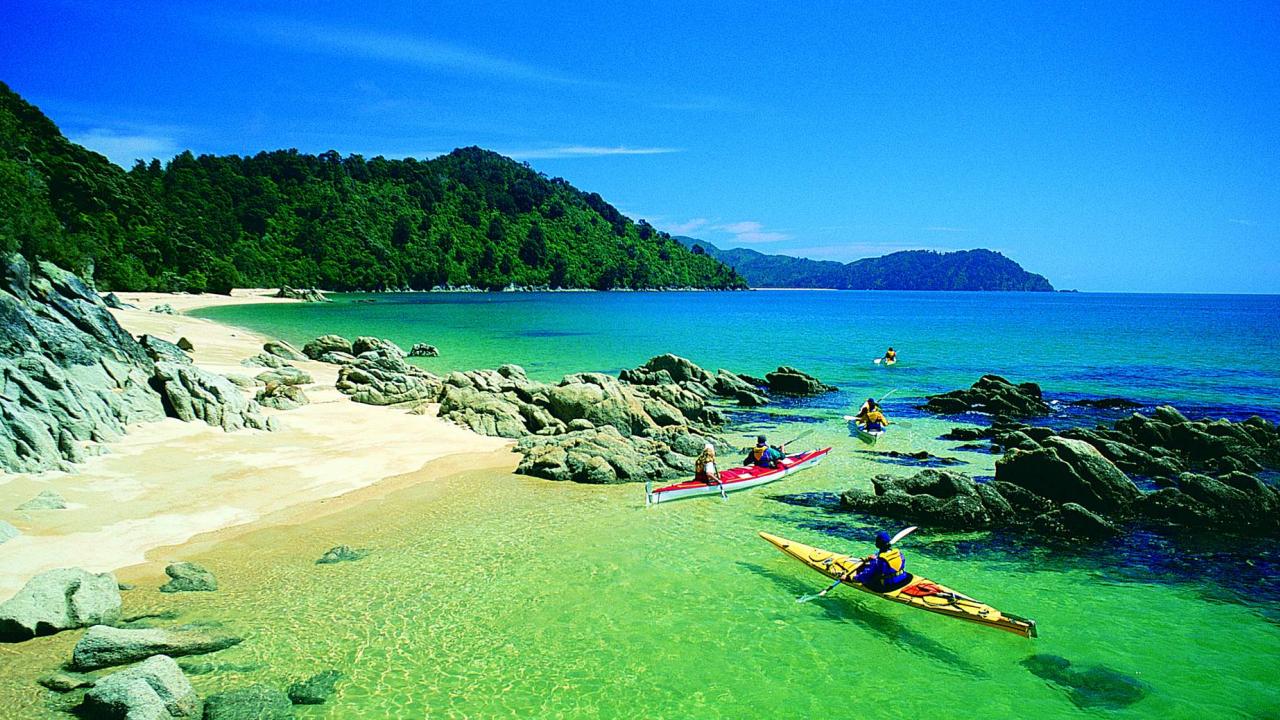 Abel Tasman National Park any easy 30 min drive away. Nelson is 25 min away.