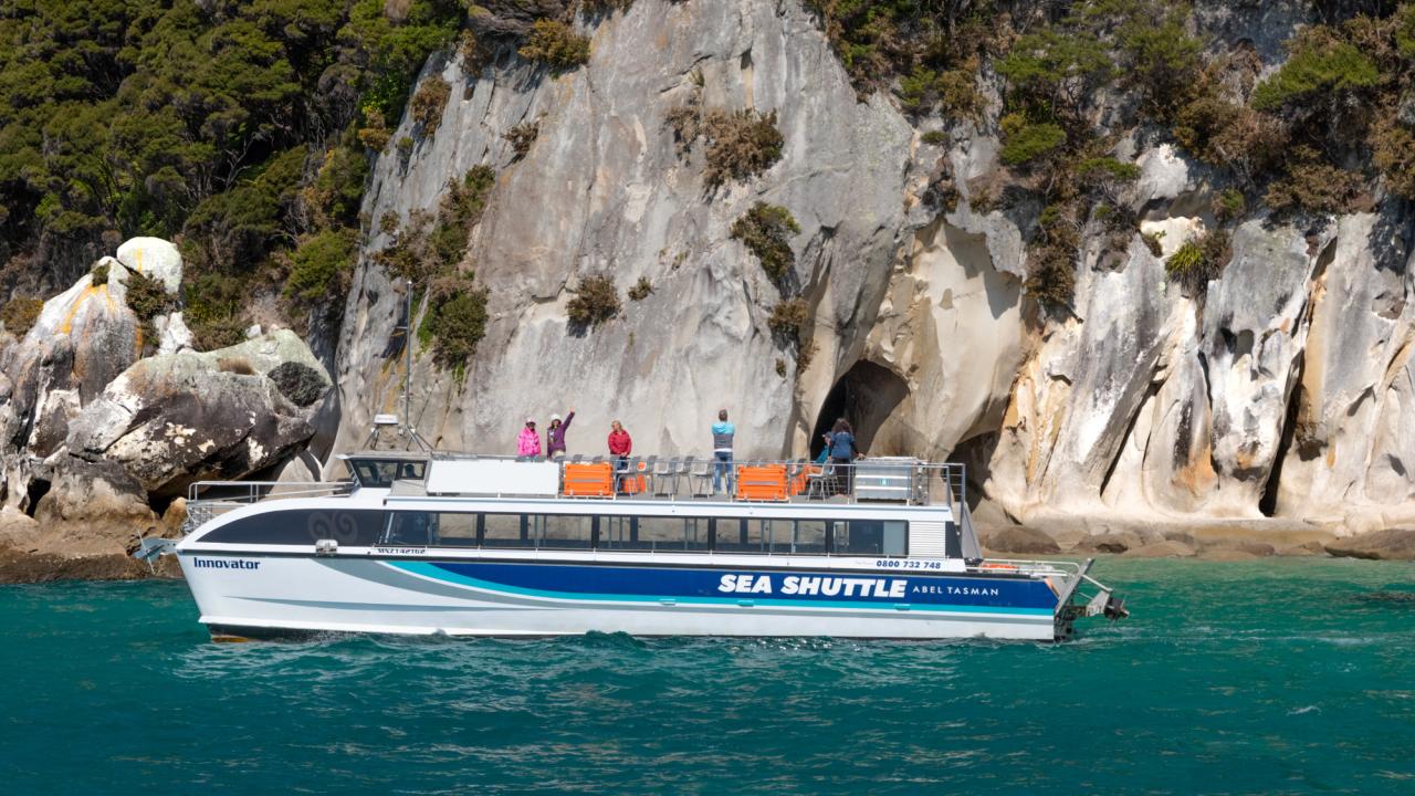 Sea Shuttle at Tonga Arches