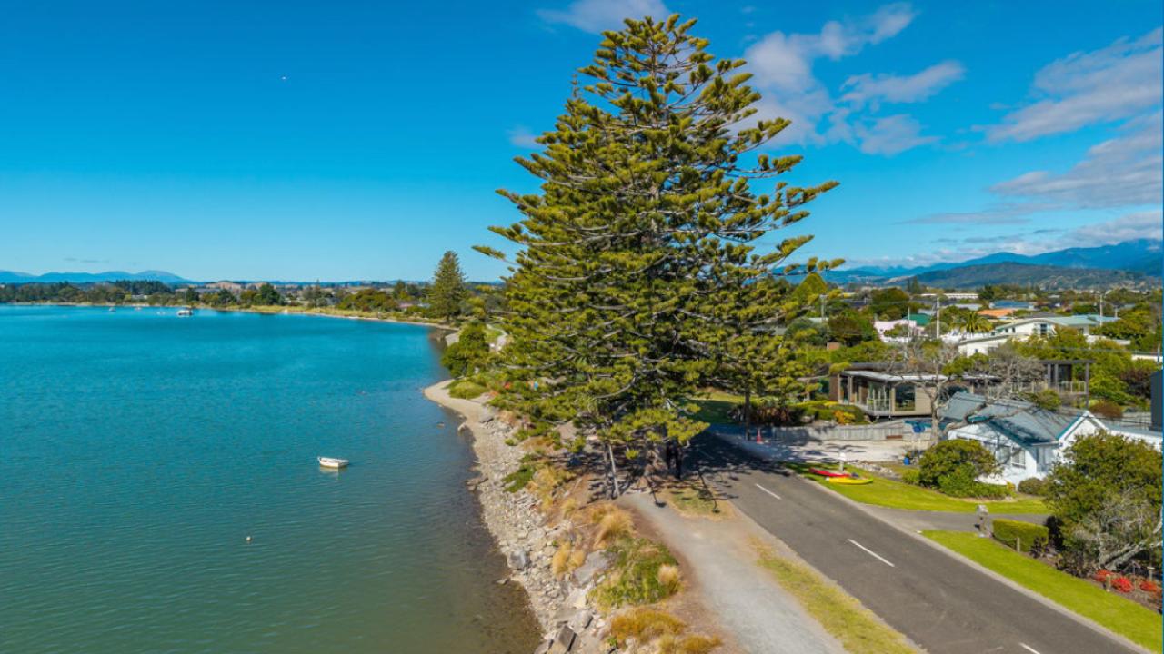 A great view showing the quayside location of the cottage mere steps from the sea