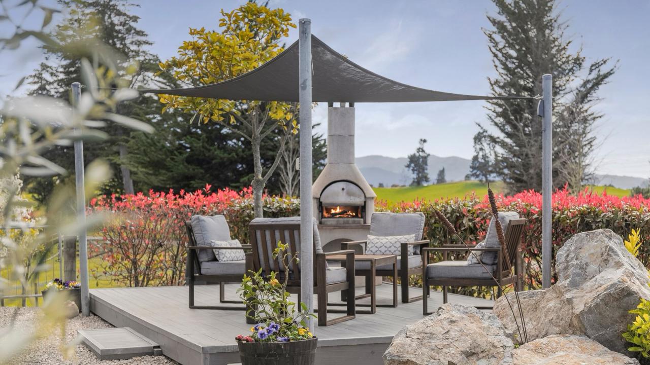 Outdoor relaxation space