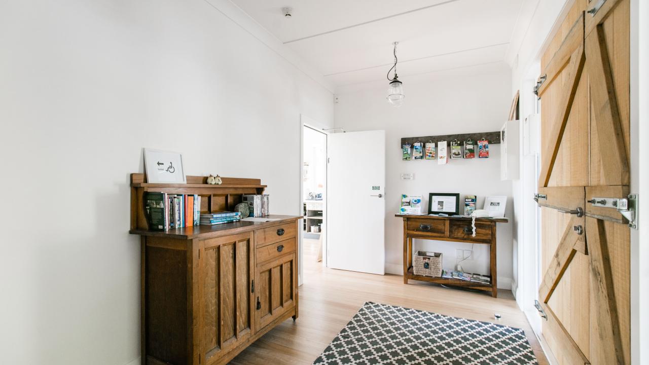 Off The Beaten Track - Idyllic Lodge Retreat