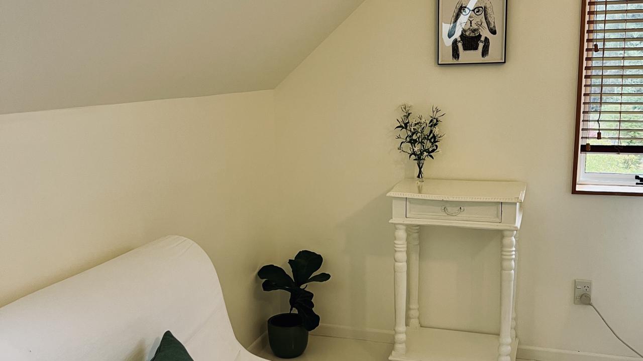 2nd Upstairs Bedroom