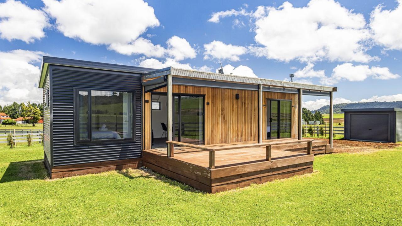 Cosy Cabin with a View - Ohakune Holiday Home