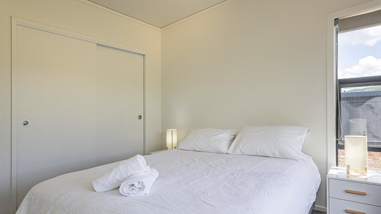 Cosy Cabin with a View - Ohakune Holiday Home