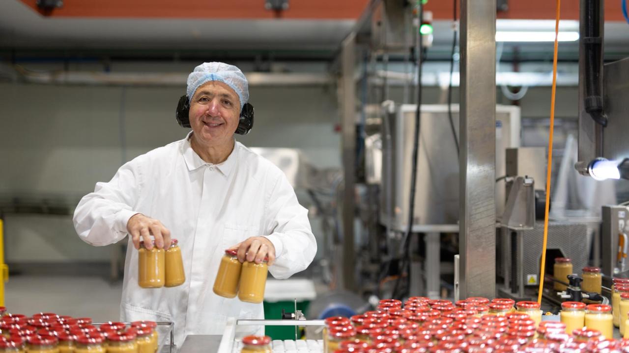 Musa making Pic's Peanut Butter