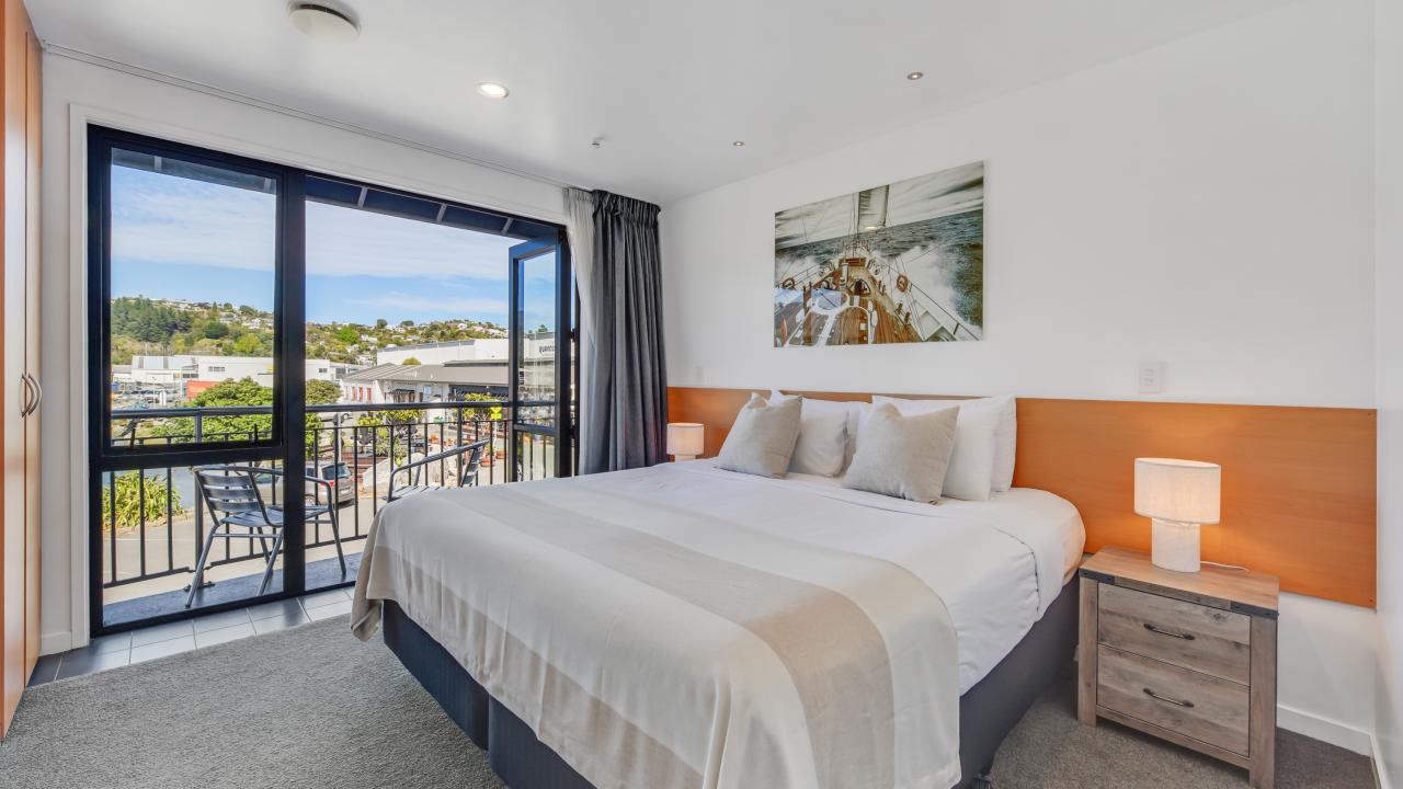 Marina View Apartment, separate bedroom and balcony