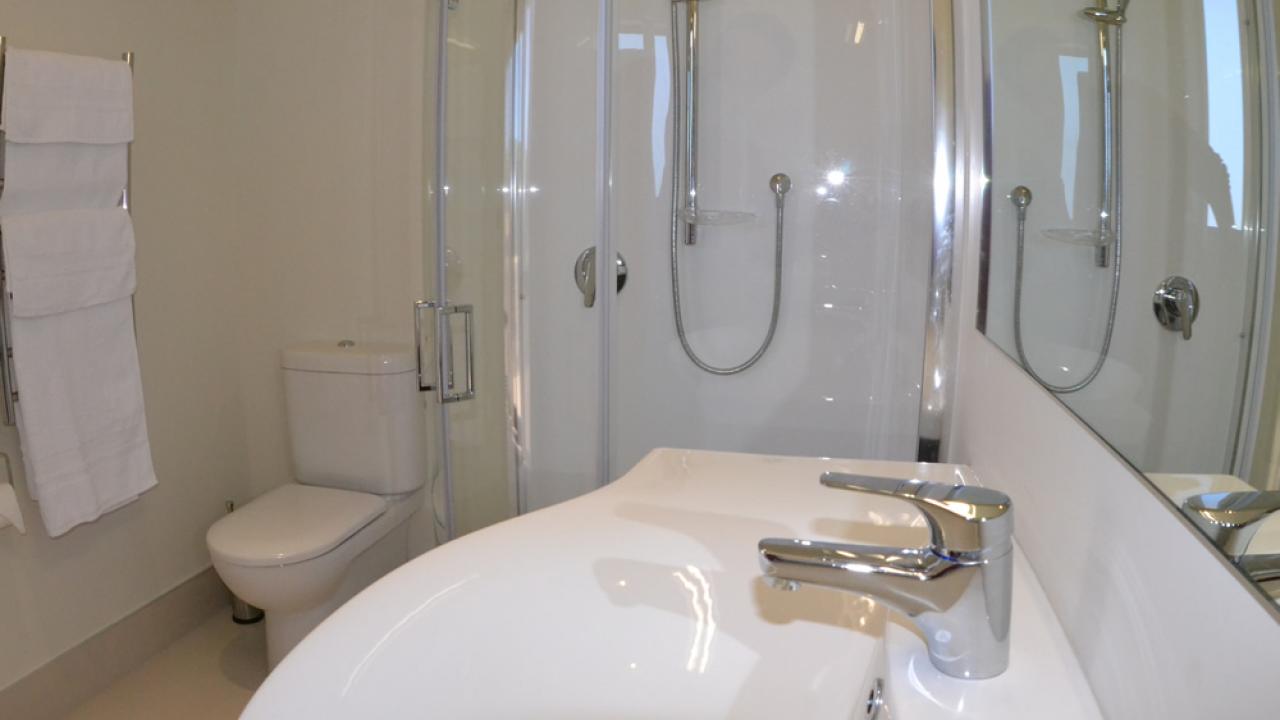 Ensuite