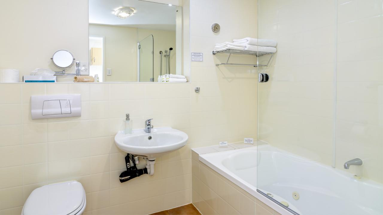 Superior Suite Bathroom