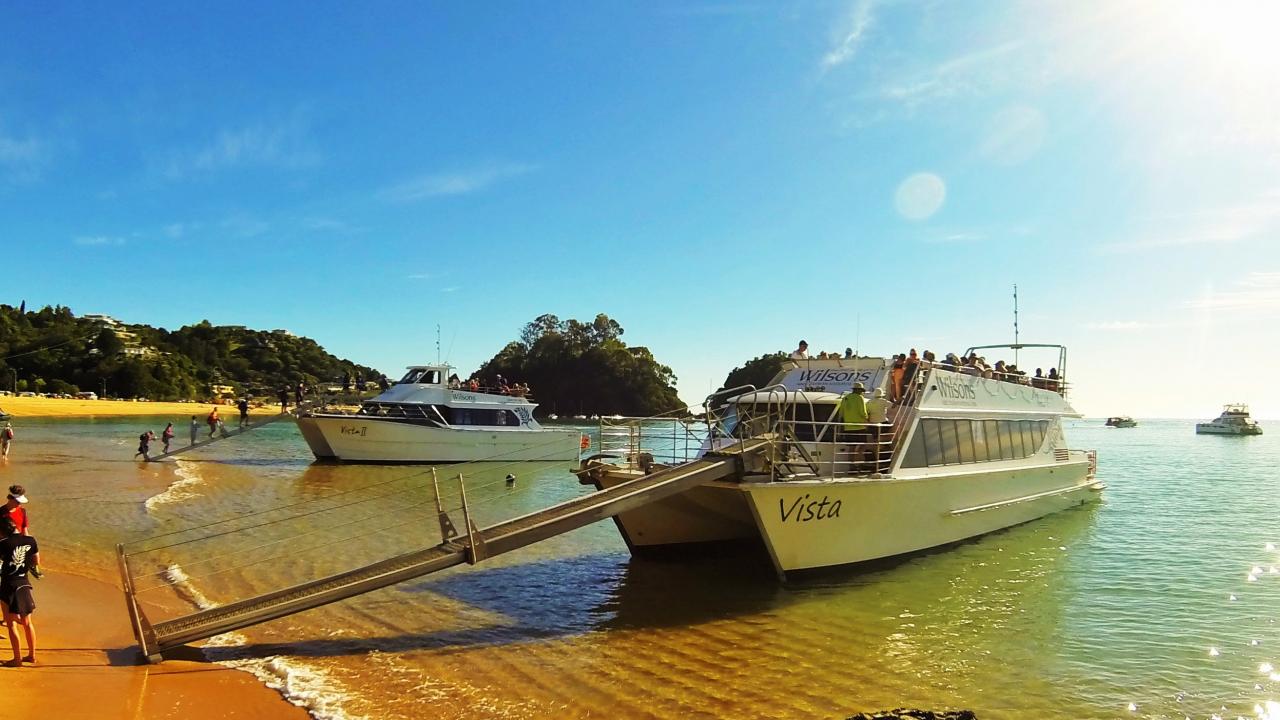 Abel Tasman Wilson's Vista Cruise & Walk