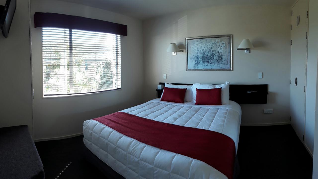 1 bedroom suite