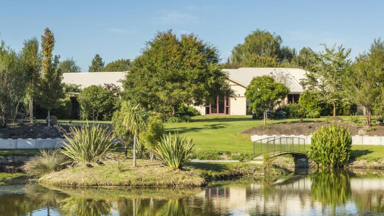Accent House Luxury Boutique Bed and Breakfast