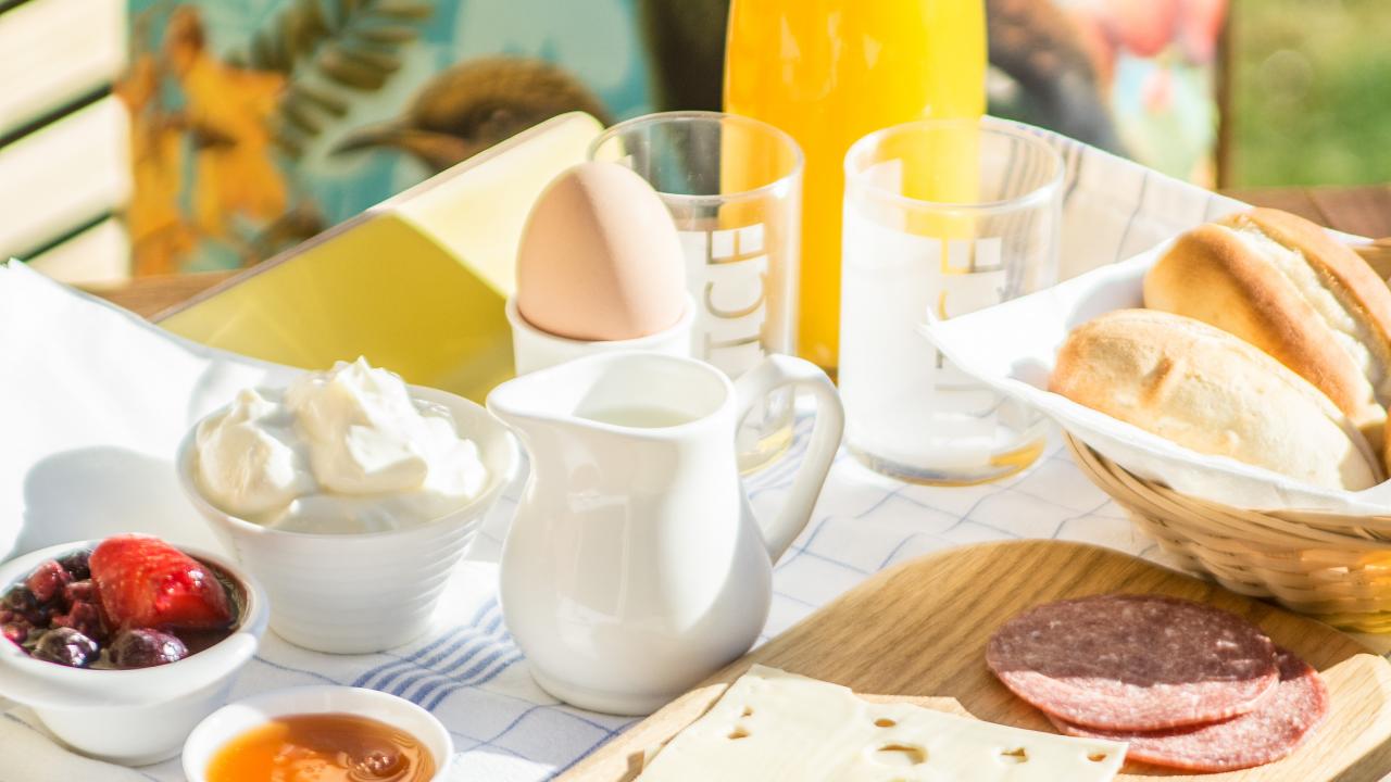 Breakfast in the sun