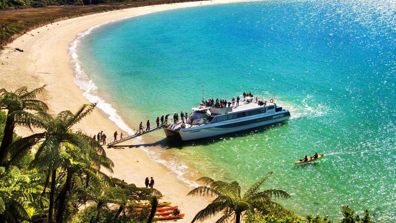 Abel Tasman Sea Shuttle - Tonga Island Marine Reserve