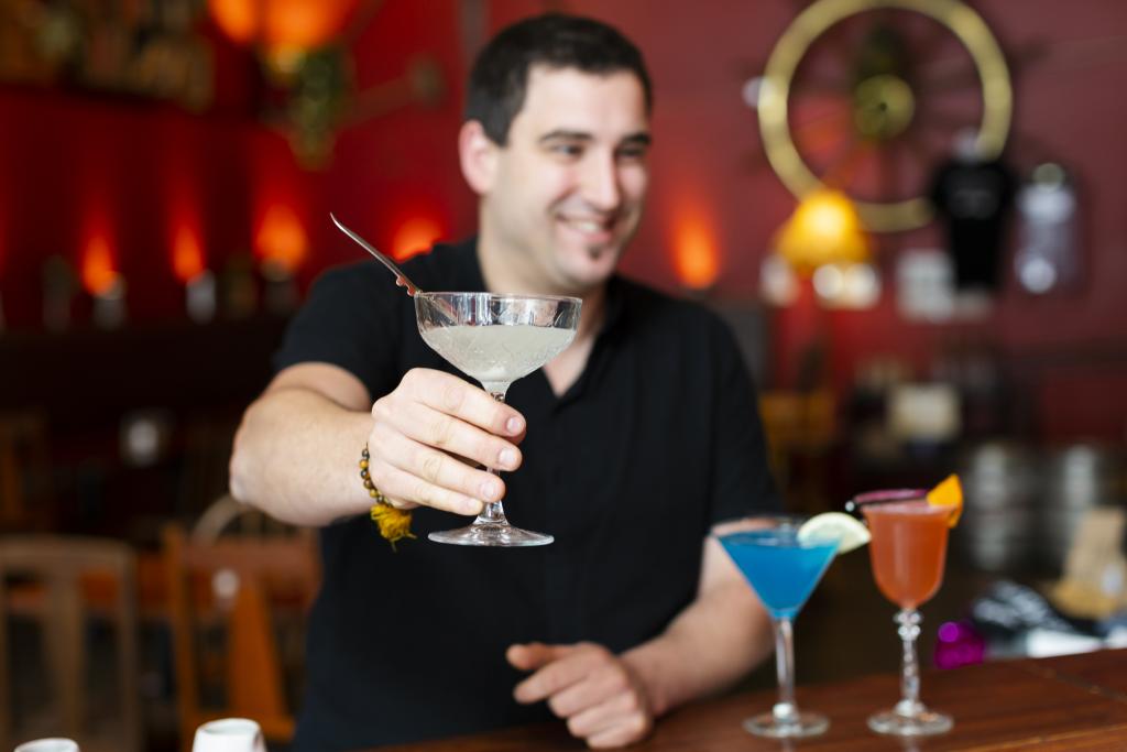 Mixologist bar open Friday & Saturday 4.30pm to late No8 Distillery