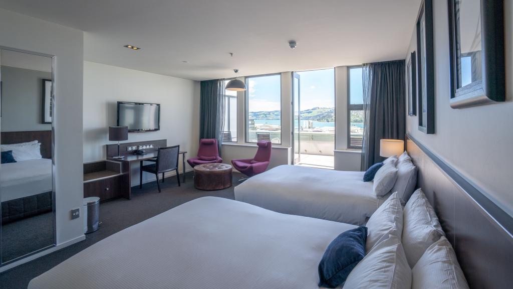 Executive Suite Twin Queen Brook Sabin