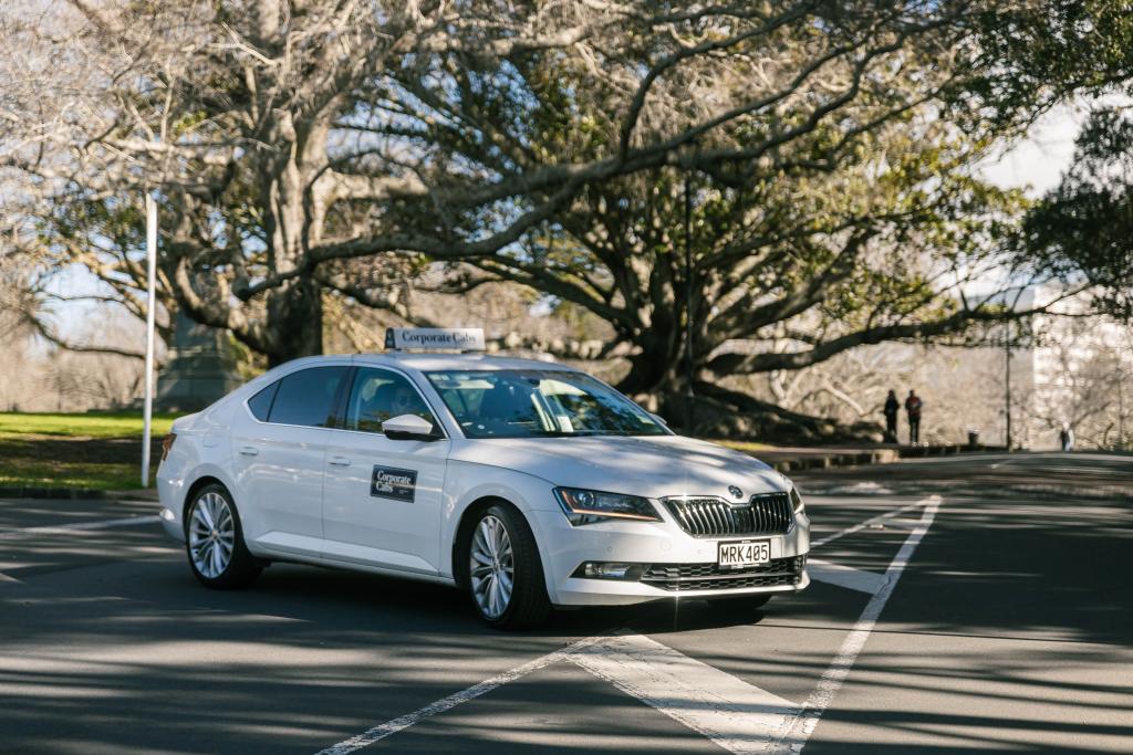 Seamless transfers for business & leisure. Corporate Cabs