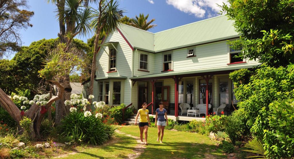 Stay at Beachfront Lodges within the Park