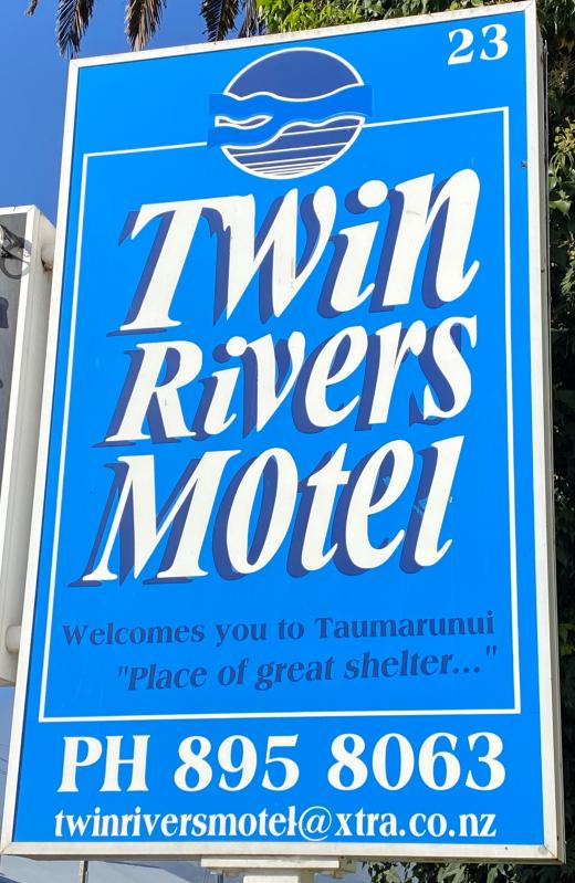 Twin Rivers Motel | Logo Twin Rivers Motel | Logo
