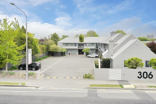 306 Motel Apartments