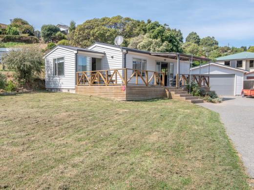 Bay Bliss - Akaroa Holiday Home