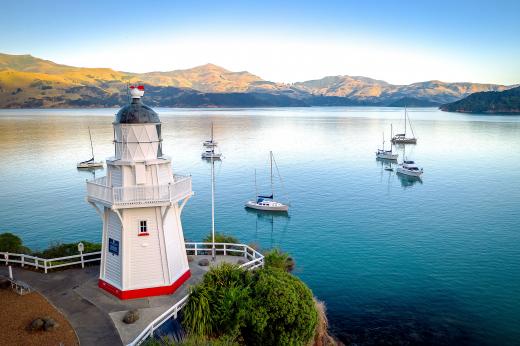 Akaroa & Banks Peninsula Guided Scenic Tour from Christchurch