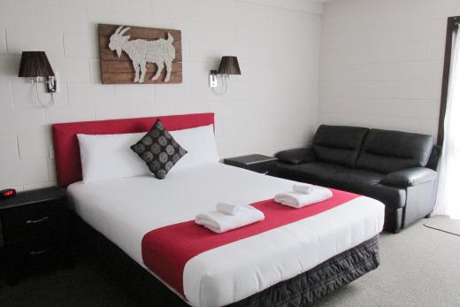 136 On Bealey - Motel